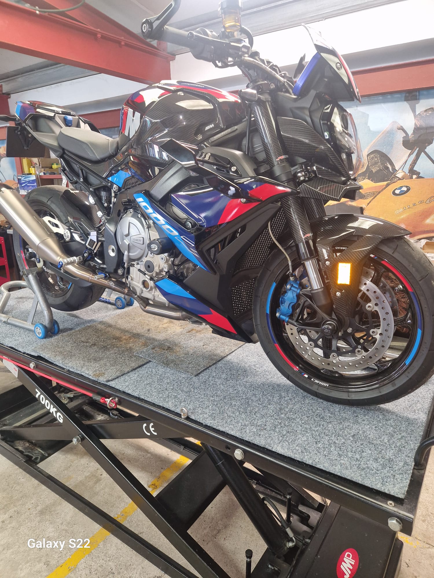 Mid Wales Motorrad gallery photo 1